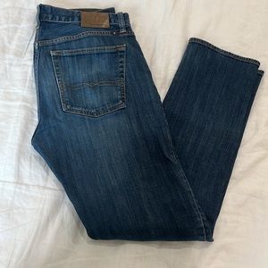Lucky Brand men’s 121 Heritage Slim jeans
